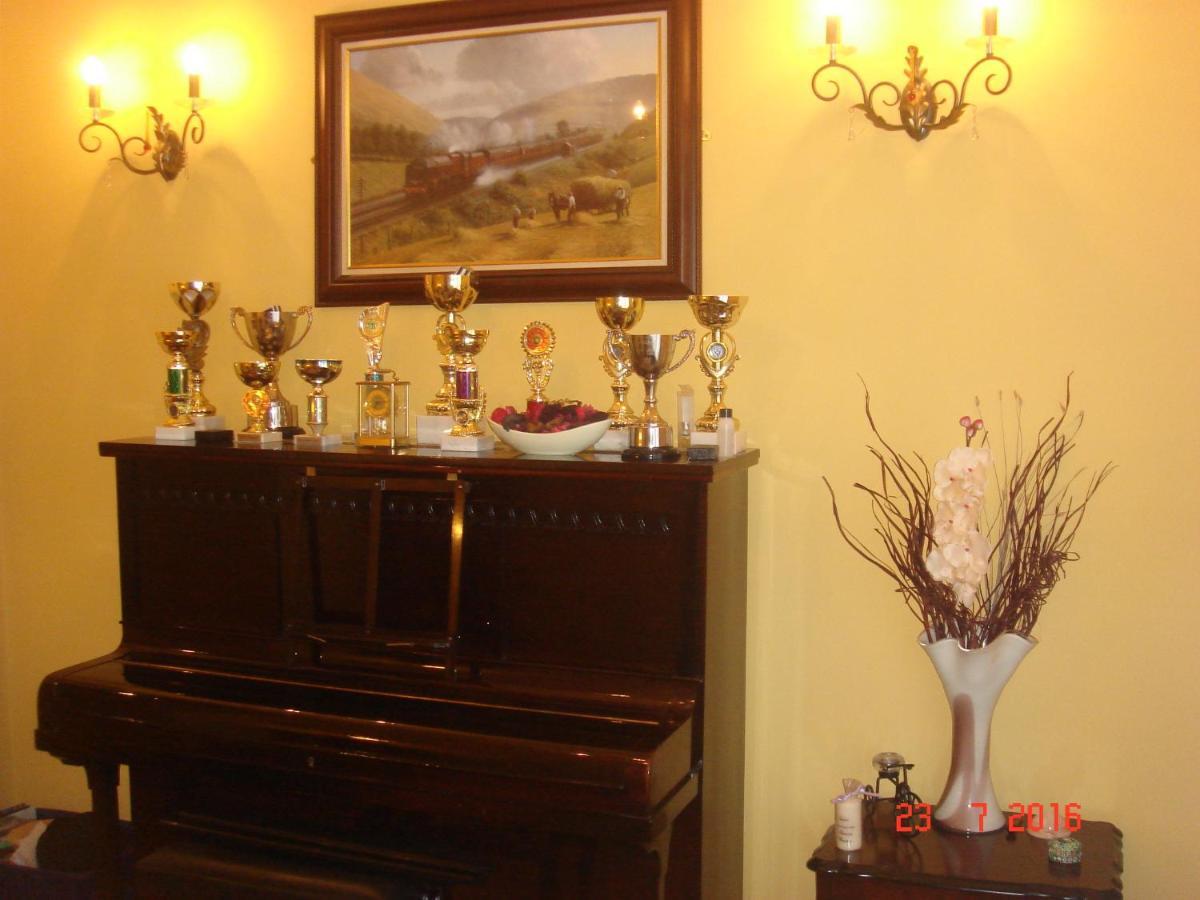 Bed and Breakfast Fiddlers Rest Кілларні Екстер'єр фото